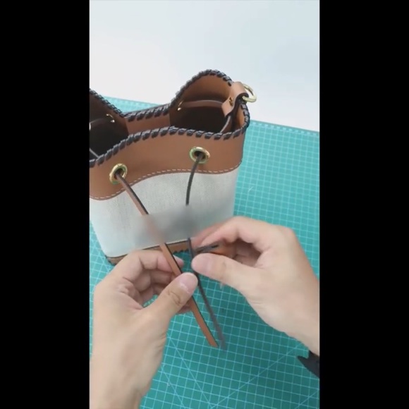 The Totery Shibuya DIY soft sided dust bag bucket kit w/crossbody strap NWT - Picture 3 of 5